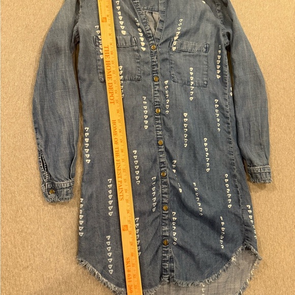 Cloth & Stone Chambray Denim Shirtdress Sz XS Frayed Hem Blue Diamond Pattern - Picture 4 of 6
